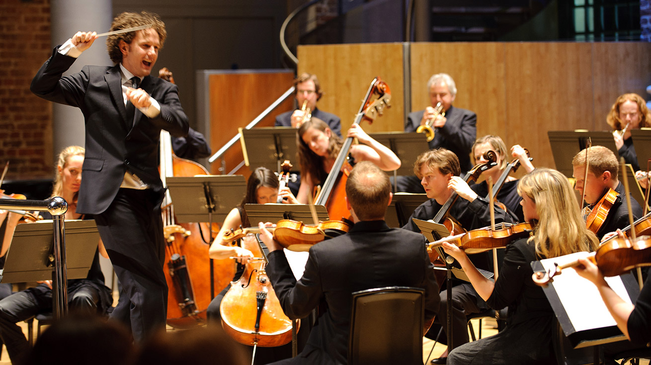 Aurora Orchestra