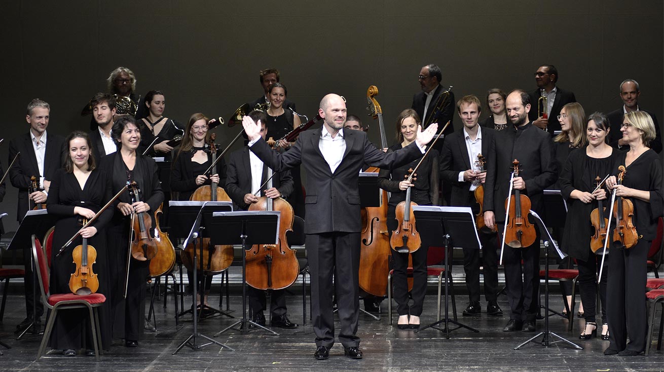 https://www.mc2grenoble.fr/wp-content/uploads/2022/06/PHOTO_OrchestrePaysSavoie__DSC8586_Concert_3M_PJ_de_Boer_E_Gibout_OPS_16102021_©_Bertrand_PICHENE_spectacle.jpg