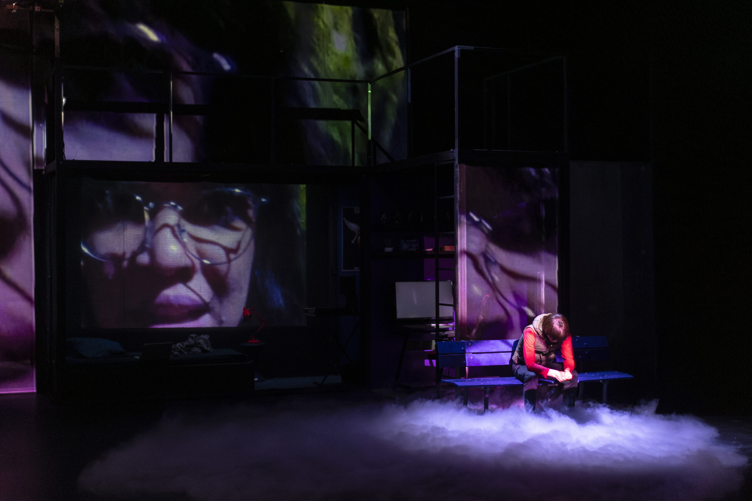 To like or not – spectacle augmenté sur l’adolescence