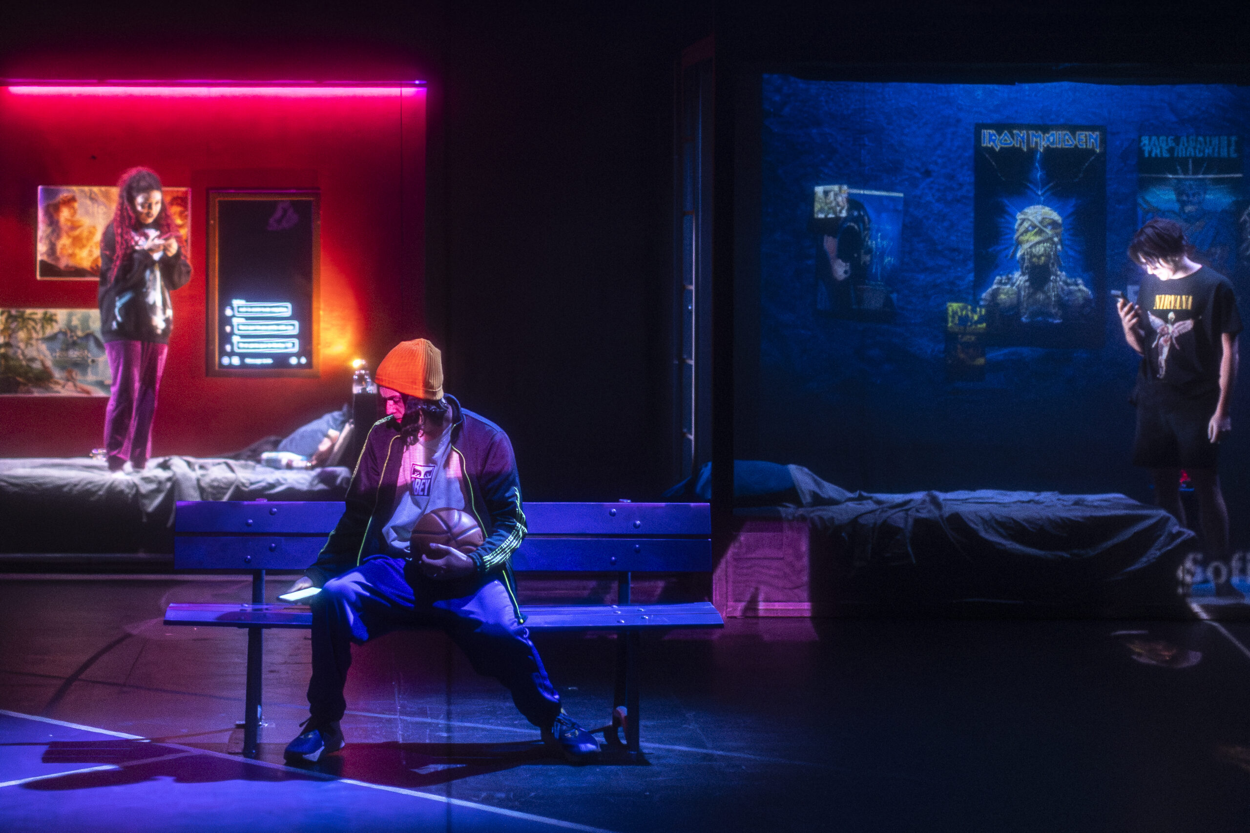 To like or not – spectacle augmenté sur l’adolescence