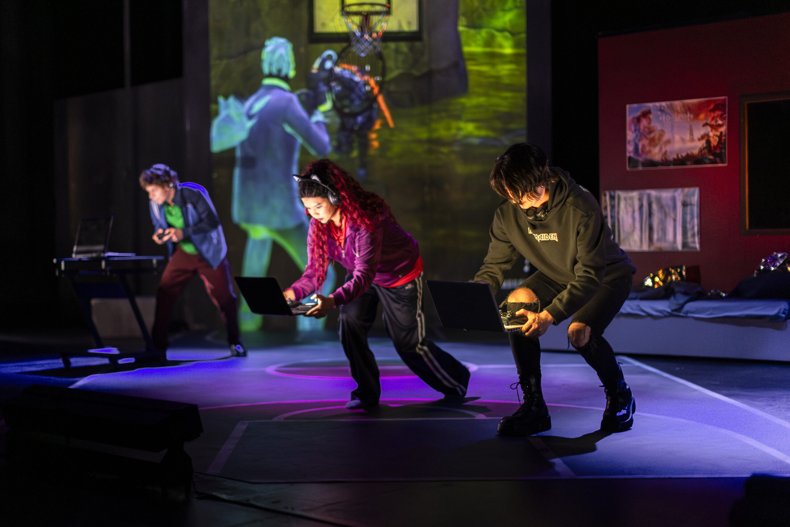 To like or not – spectacle augmenté sur l’adolescence