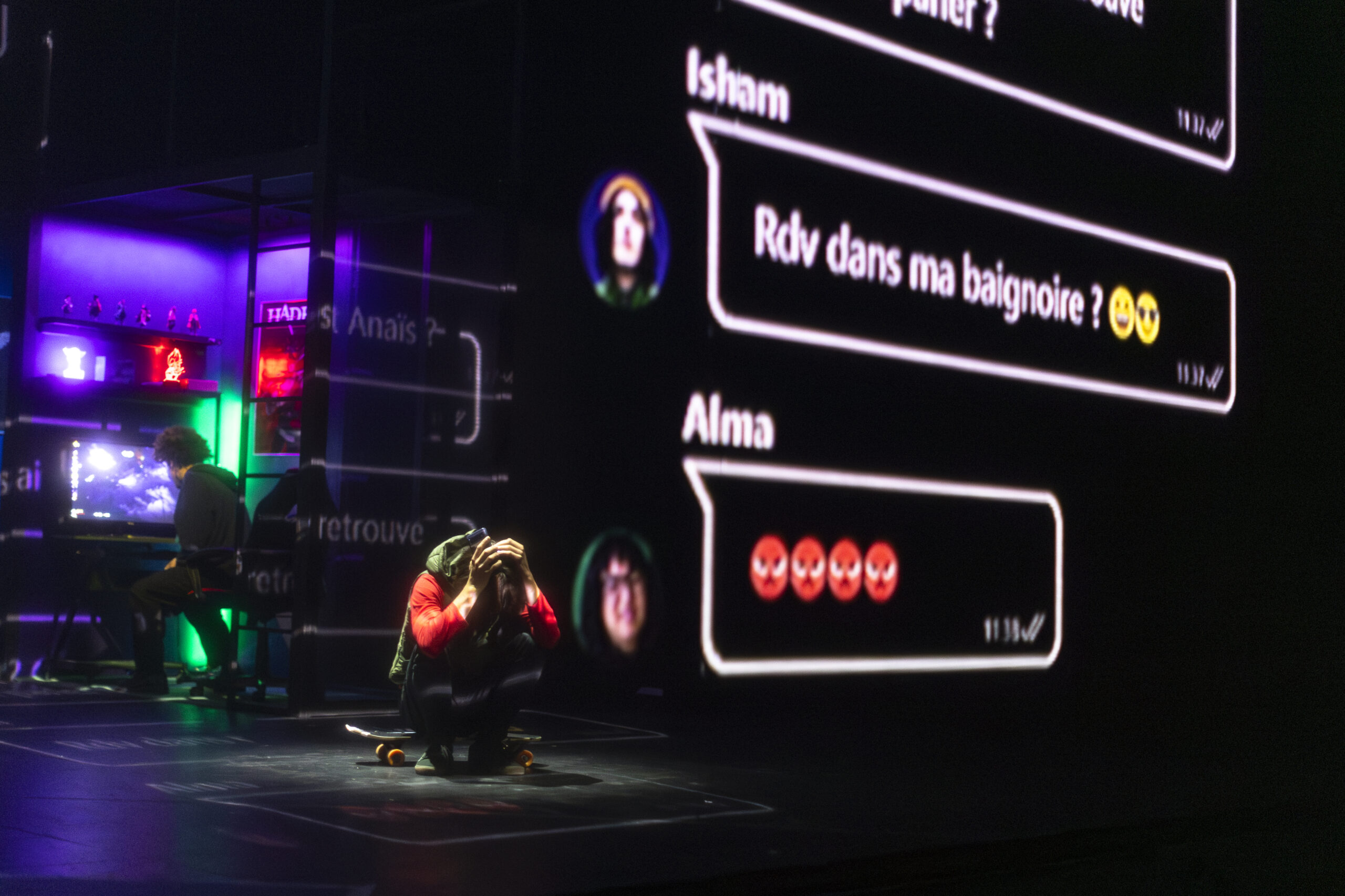 To like or not – spectacle augmenté sur l’adolescence